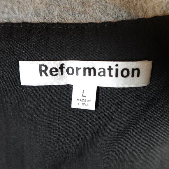 Reformation Top Womens Large NWT Livvy in Black Peasant Lace Detail V-Neck Puff - Picture 5 of 12